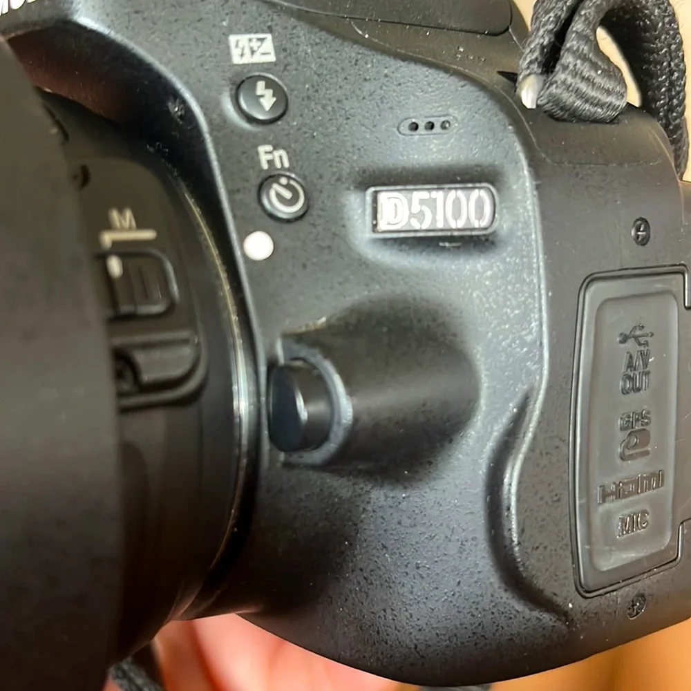 Nikon D5100 Digital Bundle